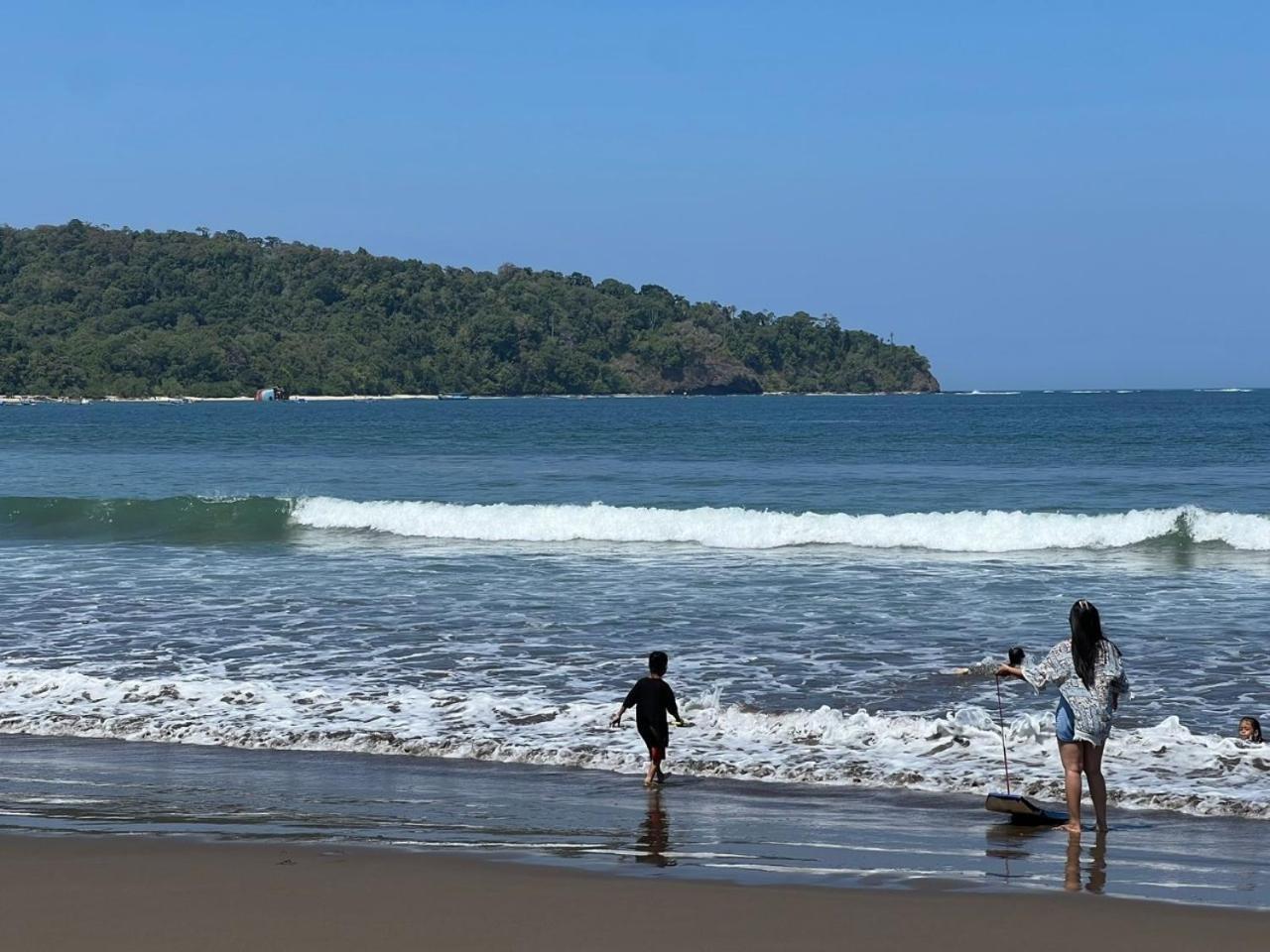 Hotel Century Pangandaran Buitenkant foto